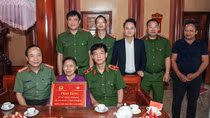 Thắm đượm nghĩa tình người chiến sĩ Công an
