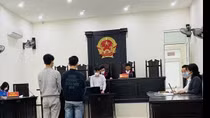 Bi hài vụ mâu thuẫn tình ái và 5 nghìn đồng bồi thường