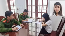 Nhận cài đặt tài khoản cho người cao tuổi rồi “nuốt” luôn tiền trợ cấp