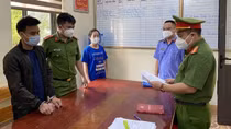 Khi cha dượng hóa yêu râu xanh