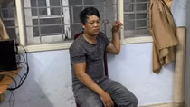 Mâu thuẫn trên bàn nhậu, thanh niên dùng kéo đâm chết bạn