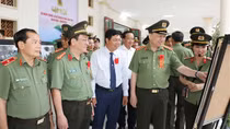 Bộ trưởng Tô Lâm xúc động gặp lại những cán bộ Công an tham gia Kế hoạch CM12