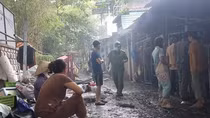 Tránh người lạ vào hôi của, Công an phong tỏa hiện trường vụ cháy xưởng giày dép