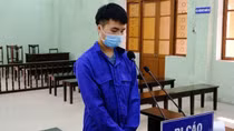 Kẻ say rượu dùng dao quắm đánh bố trọng thương
