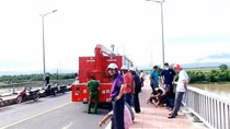 Truy tìm người bỏ xe máy trên cầu Dinh Ông lúc nửa đêm