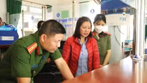 Bắt tạm giam nữ cán bộ địa chính chiếm đoạt 1,3 tỷ đồng