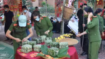 Sôi nổi Hội thi nấu bánh chưng của Công an tỉnh Đắk Nông