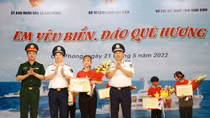 Vun đắp tình yêu biển đảo cho học sinh đất cố đô