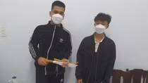 Hai thanh niên vung dao náo loạn “phố Tây” Đà Nẵng
