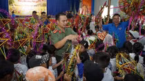 2.300 suất quà trung thu đến với trẻ em vùng cao, biên giới