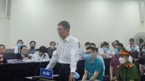 Yêu cầu làm rõ sai phạm của cựu Phó Cục trưởng Cục Quản lý Dược Nguyễn Việt Hùng