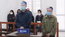 Gói quà “Chúc giáng sinh vui vẻ” và 40 năm tù cho hai bị cáo