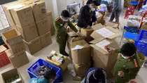 Bị phạt gần nửa tỷ đồng vì vi phạm trong buôn bán thực phẩm, mỹ phẩm