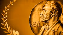 Nhà văn Việt Nam có cần nghĩ tới Nobel văn chương?