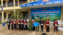 Công an xã Mù Cả “3 cùng” với nhân dân biên giới