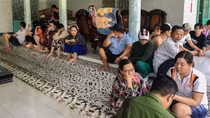 Chốt cửa nhà để mở sới bạc quy mô lớn
