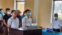 42 tháng tù giam cho 2 "quan xã" ép người dân chi tiền làm sổ đỏ