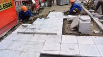 Hà Nội yêu cầu đánh giá tình trạng hư hỏng, xuống cấp vỉa hè