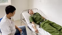 Phó trưởng Công an xã kịp thời hiến máu cứu thai phụ qua cơn nguy kịch