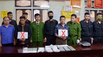 Bắt giữ 2 đối tượng tàng trữ, vận chuyển 15 bánh heroin