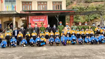 Yên bình biên giới Tây Giang