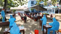 Hôm nay tăng 1.392 ca COVID-19, Hà Nội gần 3.000 F0