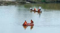 Lật ghe khi đánh cá, 2 cha con tử vong