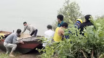 Tìm thấy thi thể người vợ bị nạn cùng chồng trên sông Kinh Thầy