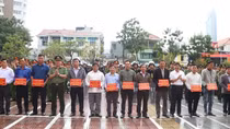 Tập đoàn Quốc tế Phượng Hoàng trao tặng Công an Thừa Thiên-Huế 20 chiếc xuồng máy