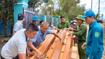 Nước sông Quảng Huế "nuốt" dần đất đai, chỉ còn cách nhà dân 20m