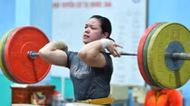 Cử tạ Việt Nam chênh vênh ở vị trí dẫn đầu SEA Games
