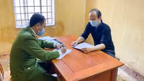 Bị bắt vì gửi thư nặc danh, sim rác bôi nhọ lãnh đạo