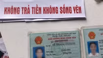 "Khủng bố" con nợ bằng dòng chữ “không trả tiền không sống yên”