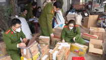 Khởi tố kẻ “mặc áo Ajinomoto” cho mì chính Trung Quốc