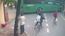 Giải cứu kịp thời 5 thiếu nữ bị lừa bán ra nước ngoài