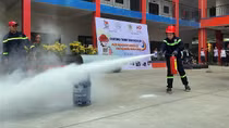 Sôi nổi hoạt động trải nghiệm “Một ngày làm chiến sĩ phòng cháy chữa cháy”