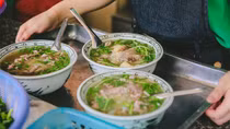 Hồn xưa bến lạ