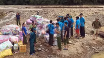 Khi lính hình sự làm từ thiện