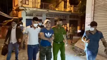 Mua hồng phiến từ người lạ mang về bán