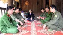 Đôi vợ chồng vượt qua lầm lỡ