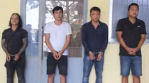 Uy hiếp chủ doanh nghiệp khai thác cát, thu tiền "bảo kê"