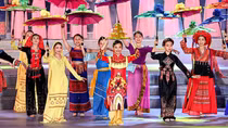Sản phẩm thời trang từ trang phục truyền thống dân tộc