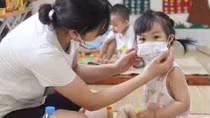 Tăng cường giải pháp bảo vệ, chăm sóc trẻ em bị ảnh hưởng bởi dịch COVID-19