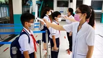 Hà Nội đón hơn 1 triệu học sinh từ lớp 1 đến lớp 6 đi học trở lại