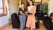 Nhân viên tạp vụ trường học trả ví tiền cho người đánh rơi