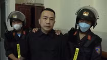 Khởi tố, bắt giam Việt kiều dọa tung ảnh “nóng” để cưỡng đoạt tiền của người tình