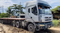 Bắt 4 đối tượng trộm xe đầu kéo container