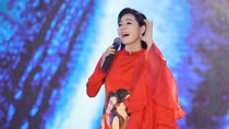 Đa sắc Lương Nguyệt Anh