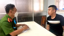 Đối tượng truy nã bị bắt giữ khi về nhà thăm vợ