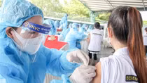 Người dân có cần tiêm hết 7 mũi vaccine phòng COVID-19 hay không?